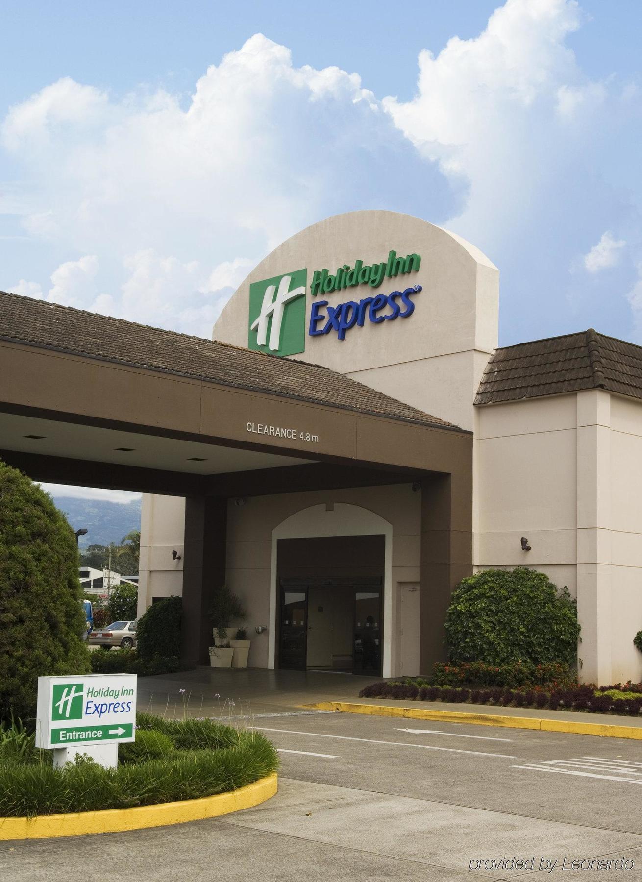 Holiday Inn Express San Jose Costa Rica Airport, An Ihg Hotel Alajuela Exterior photo