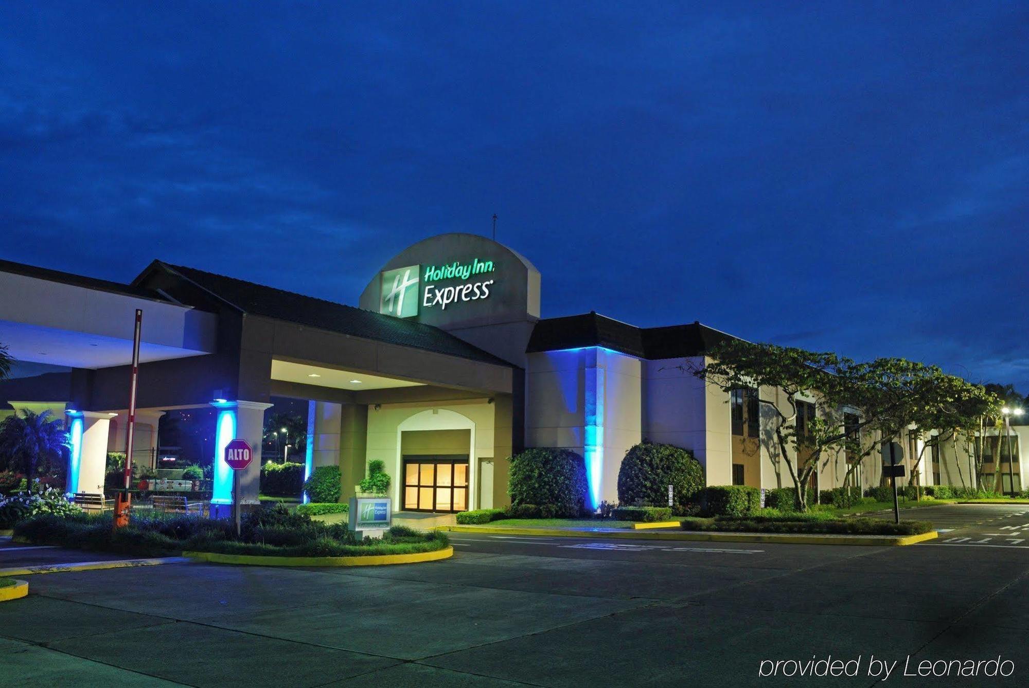 Holiday Inn Express San Jose Costa Rica Airport, An Ihg Hotel Alajuela Exterior photo